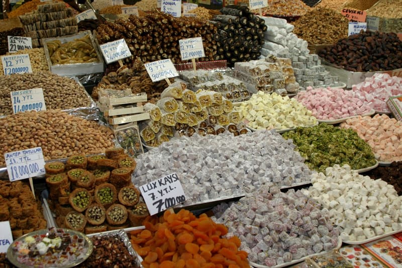 Spice market trade
