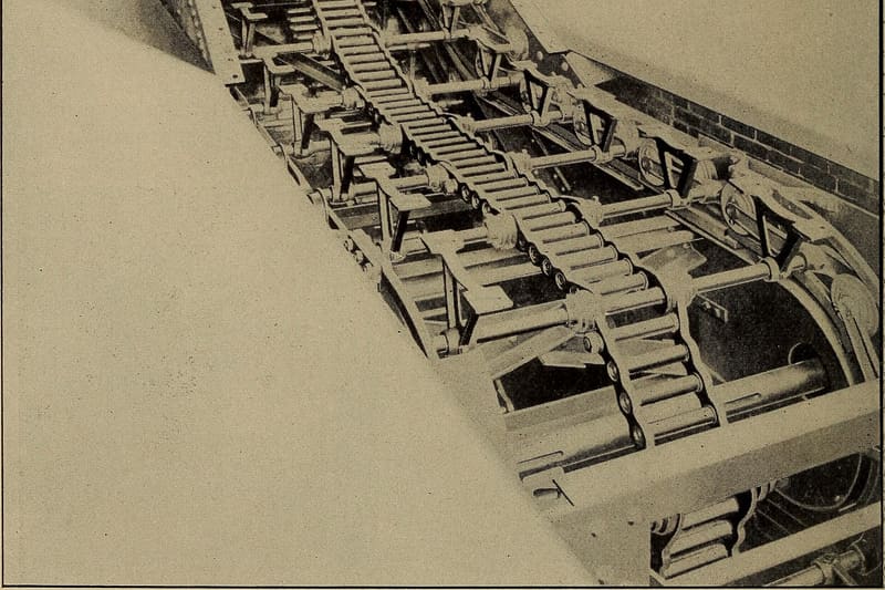 Escalator steps mechanism