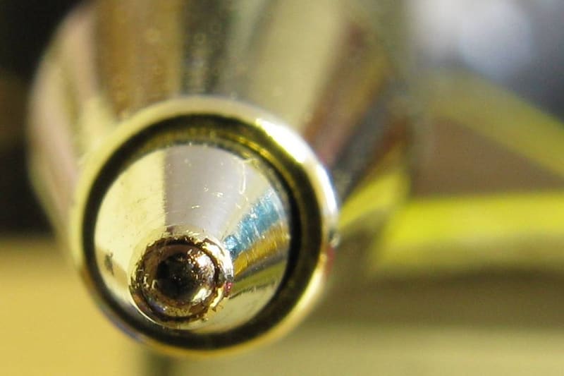Ballpoint pen tip ball
