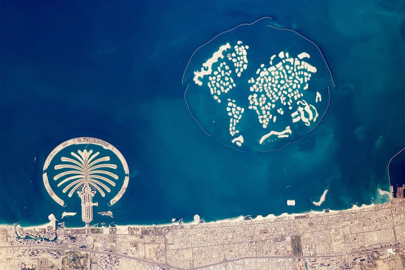 Artificial island construction