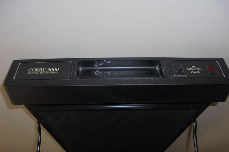Trouser press