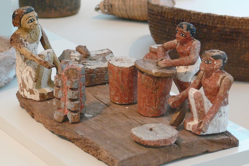 Ancient Egyptian bread baking model