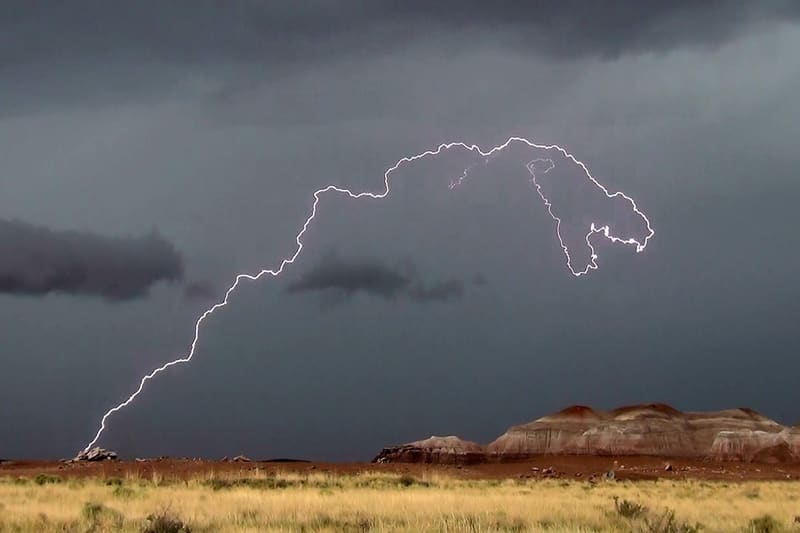 Lightning bolt sky