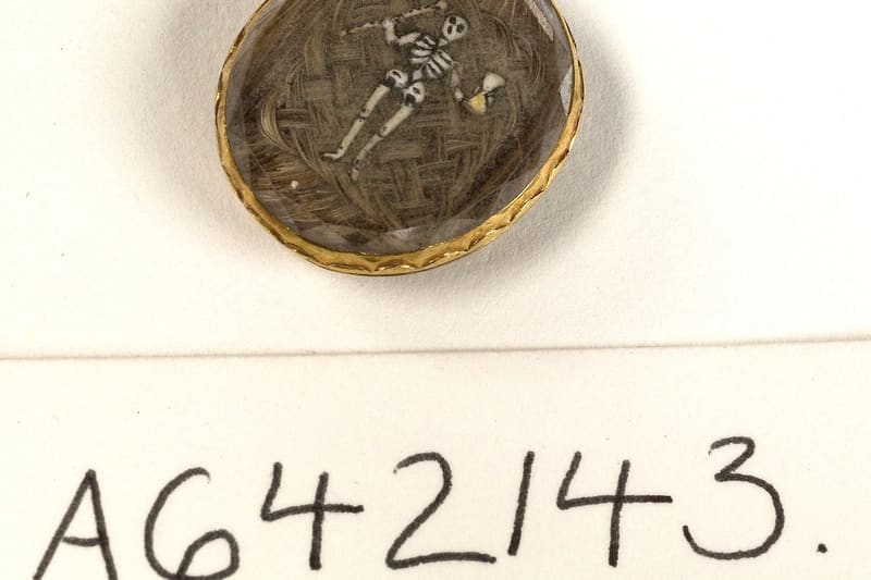Victorian hair jewellery mourning brooch
