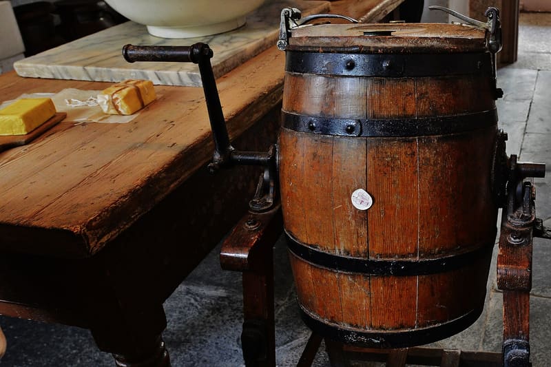 Butter churn dairy