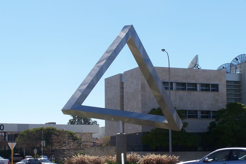 Penrose impossible triangle